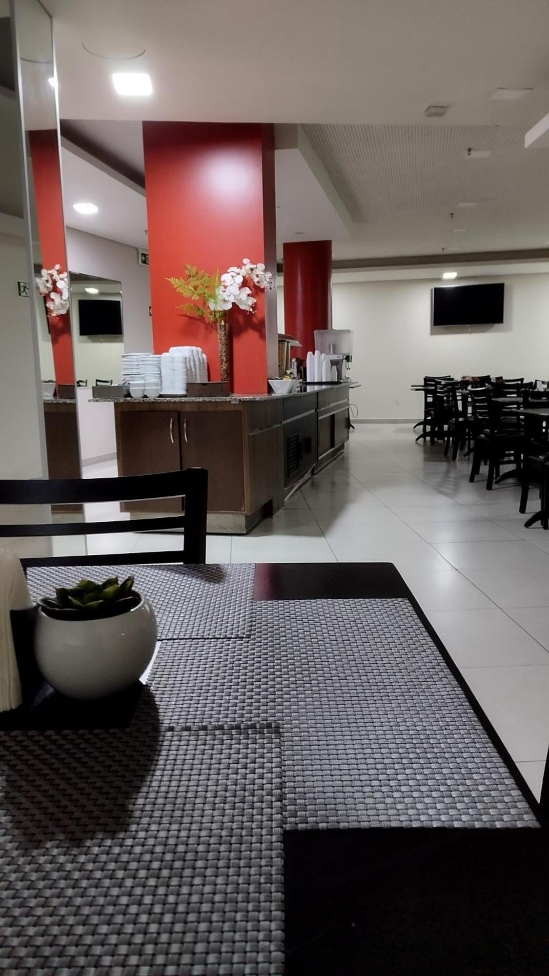 Hotel Nacional Inn Porto Alegre - Proximo Ao Complexo Hospitalar Santa Casa E Ufrgs Bagian luar foto
