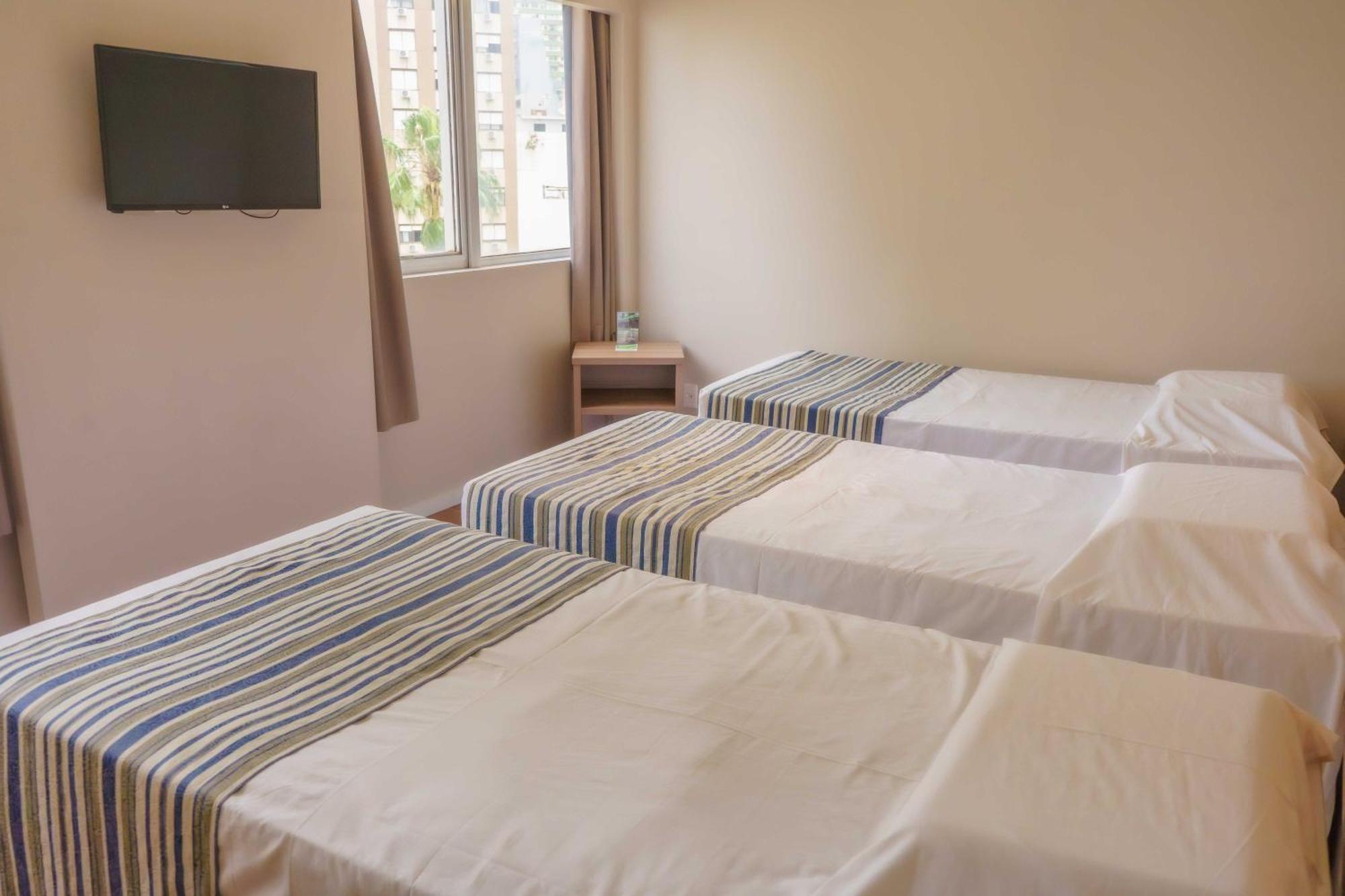 Hotel Nacional Inn Porto Alegre - Proximo Ao Complexo Hospitalar Santa Casa E Ufrgs Bagian luar foto